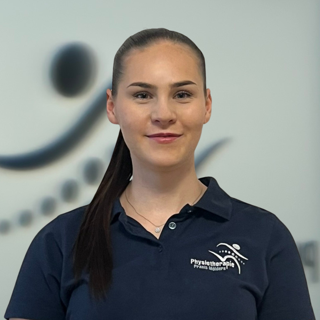 Julina gehört zum Team von der Physiotherapiepraxis Mölders in Rott a. Inn